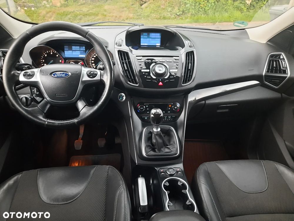 Ford Kuga 2.0 TDCi 4x4 Titanium - 9