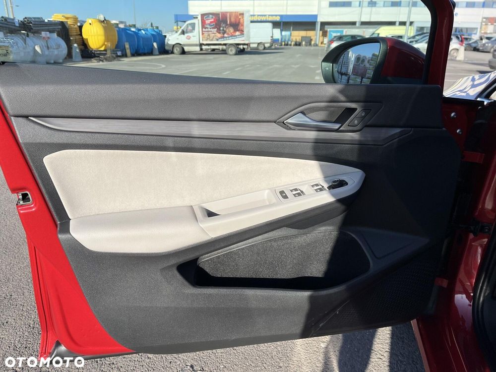 Volkswagen Golf Variant - 10