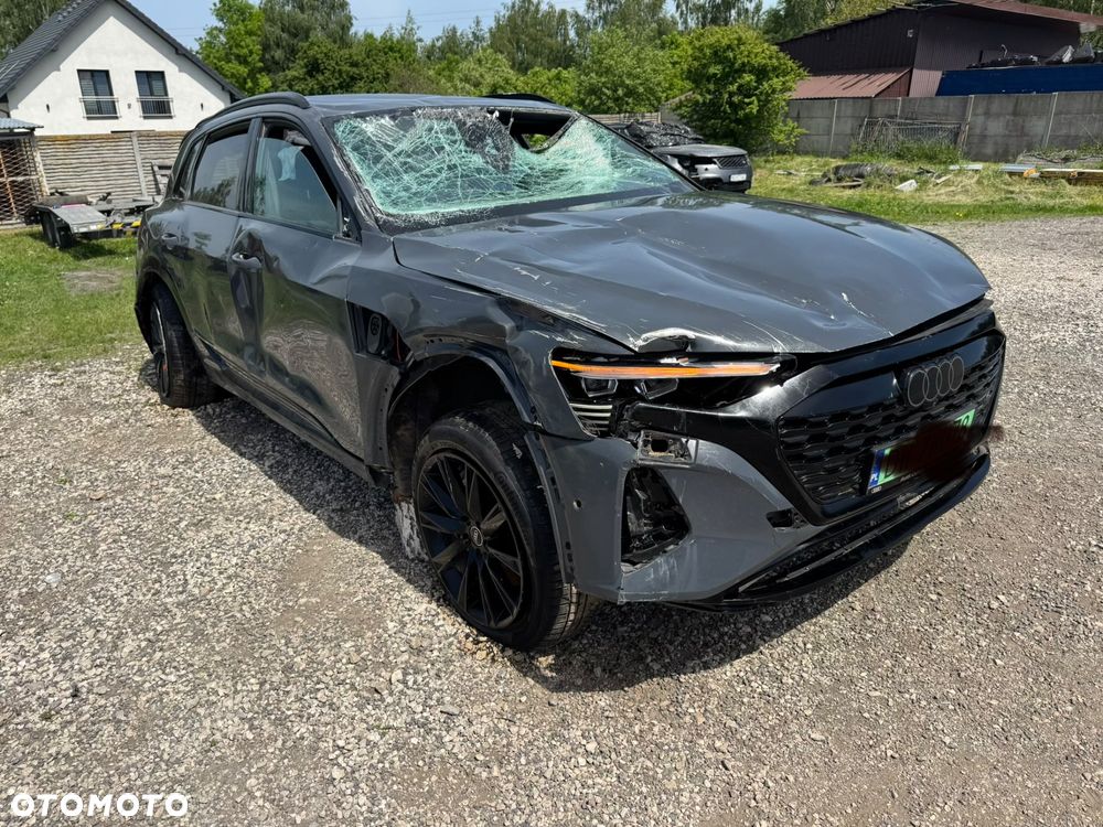 Audi Q8 Sportback e-tron - 6