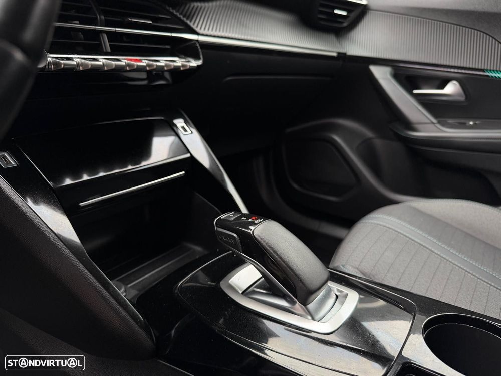 Peugeot e-2008 50 kWh Allure - 7