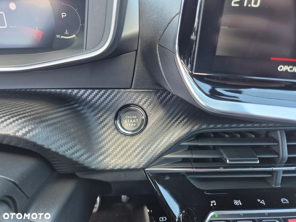 Peugeot 2008 PureTech 130 EAT8 GT - 28