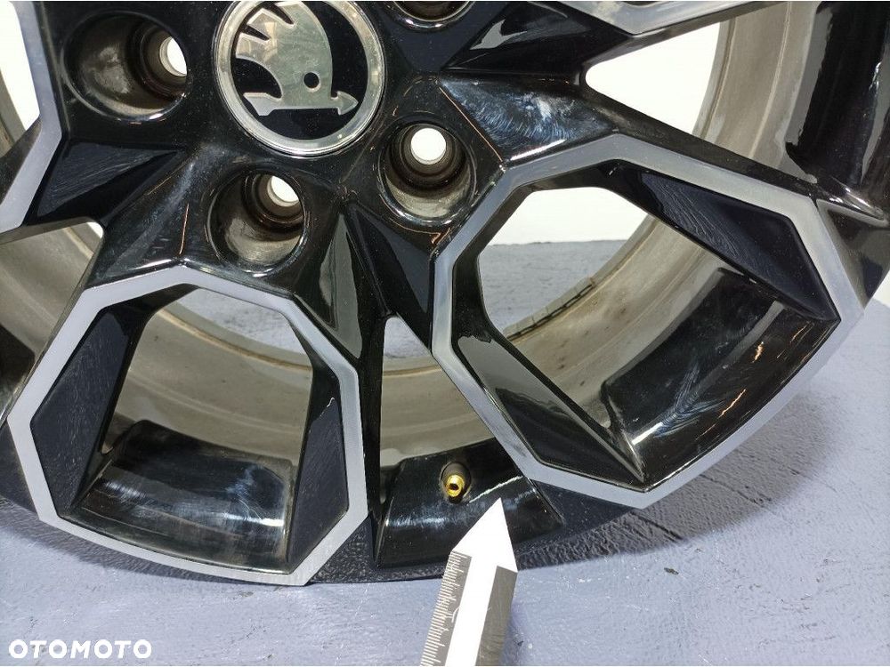 SKODA SUPERB III FELGI ALUMINIOWE R17 5X112 17X7J ET40 - 9