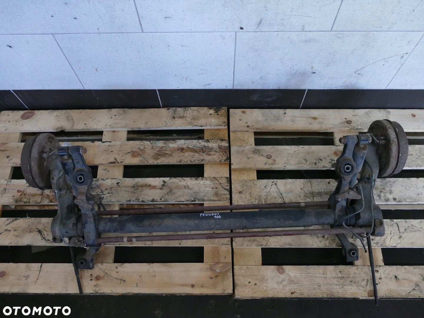 PEUGEOT 106 LIFT 1.5 D BELKA ZAWIESZENIA OŚ TYŁ TYLNA - 1