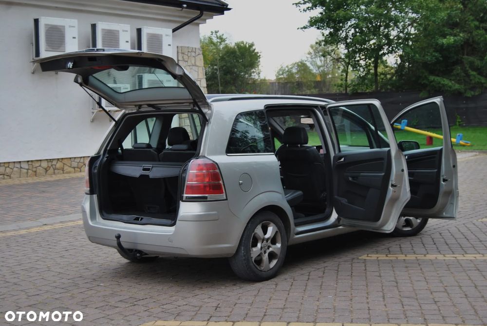 Opel Zafira 1.9 CDTI Cosmo - 19