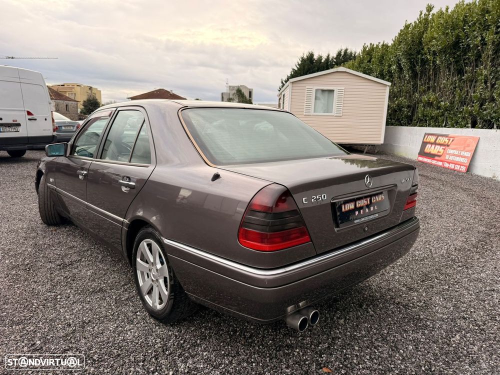 Mercedes-Benz C 250 D Sport - 4