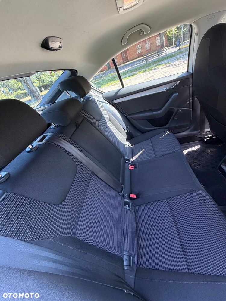 Skoda Octavia 1.4 TSI Ambition - 8