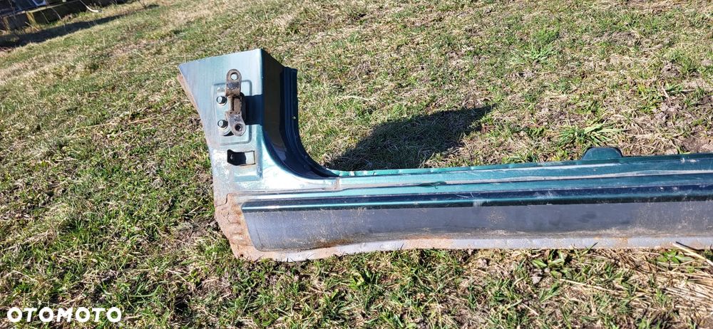 Nissan Terrano II 3D Próg Lewy Prawy - 4