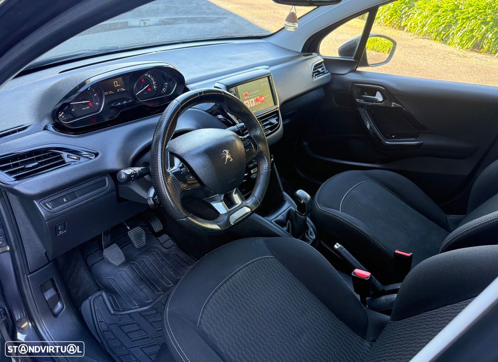 Peugeot 208 1.6 BlueHDi Style - 14