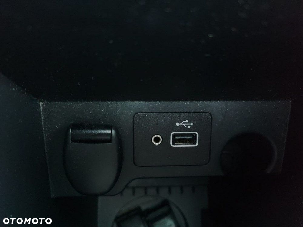 Nissan Qashqai 1.3 DIG-T DCT N-CONNECTA - 26