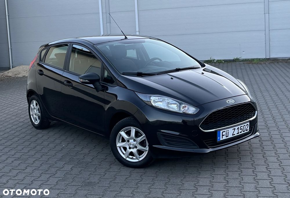 Ford Fiesta 1.25 Ghia - 32