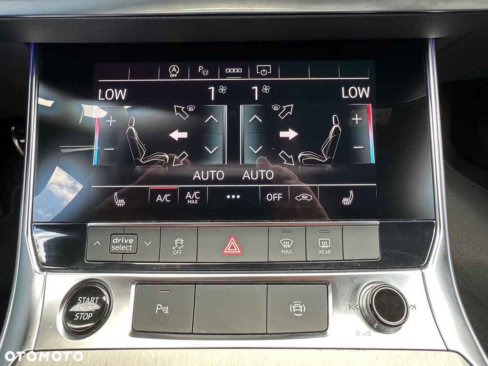 Audi A6 Avant 40 TDI quattro S tronic S line - 35