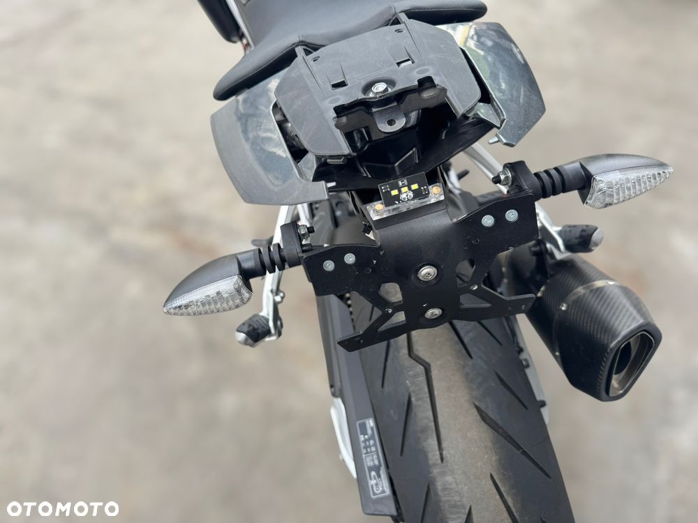 Aprilia Tuono - 10