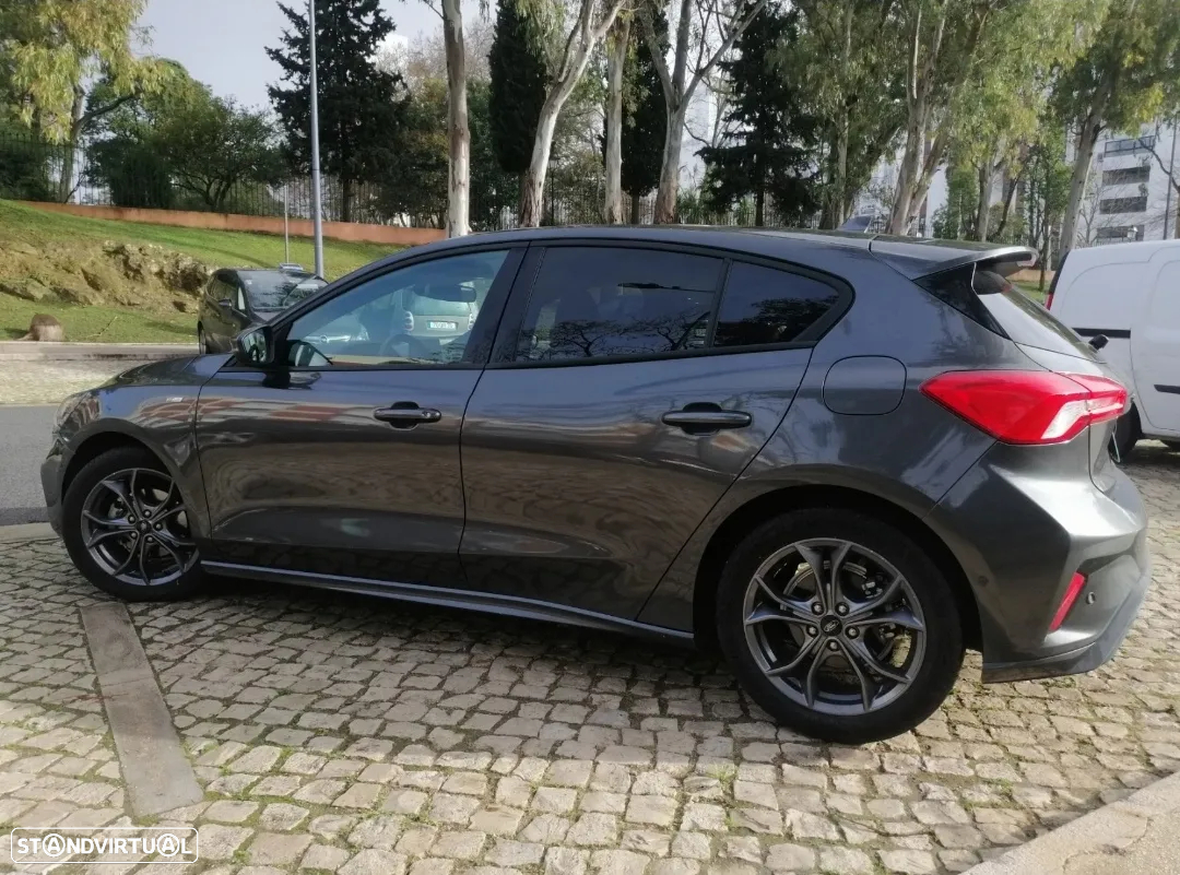 Ford Focus 1.0 EcoBoost MHEV ST-Line - 3