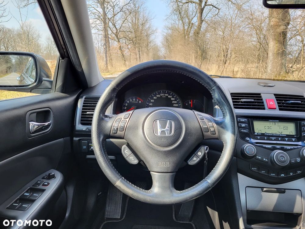 Honda Accord 2.0 Executive - 14