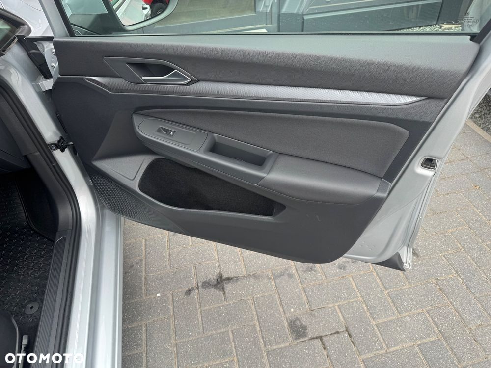 Volkswagen Golf - 21