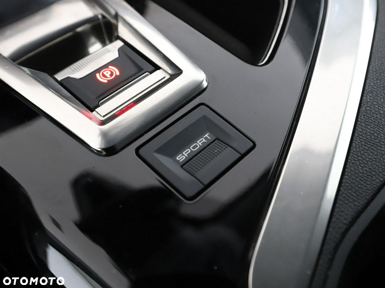 Peugeot 3008 1.2 PureTech Allure S&S EAT8 - 31