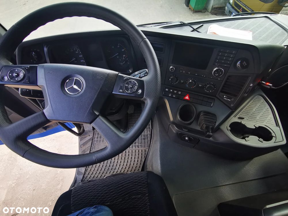 Mercedes-Benz AROCS 3242 - 6