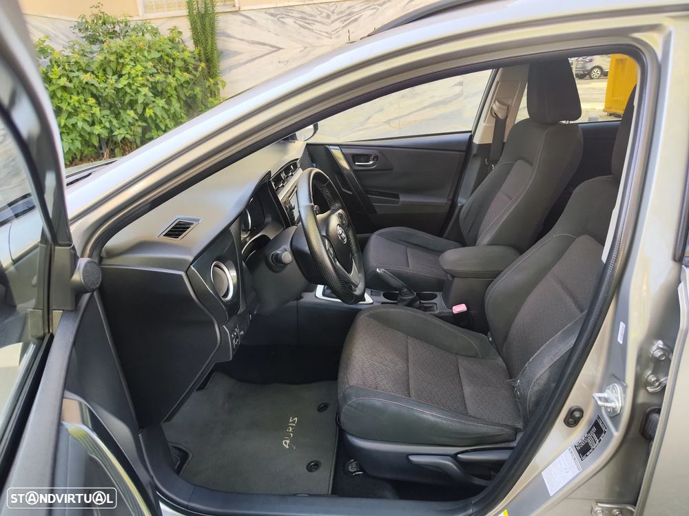 Toyota Auris Touring Sports 1.4 D-4D Comfort+Pack Sport - 14