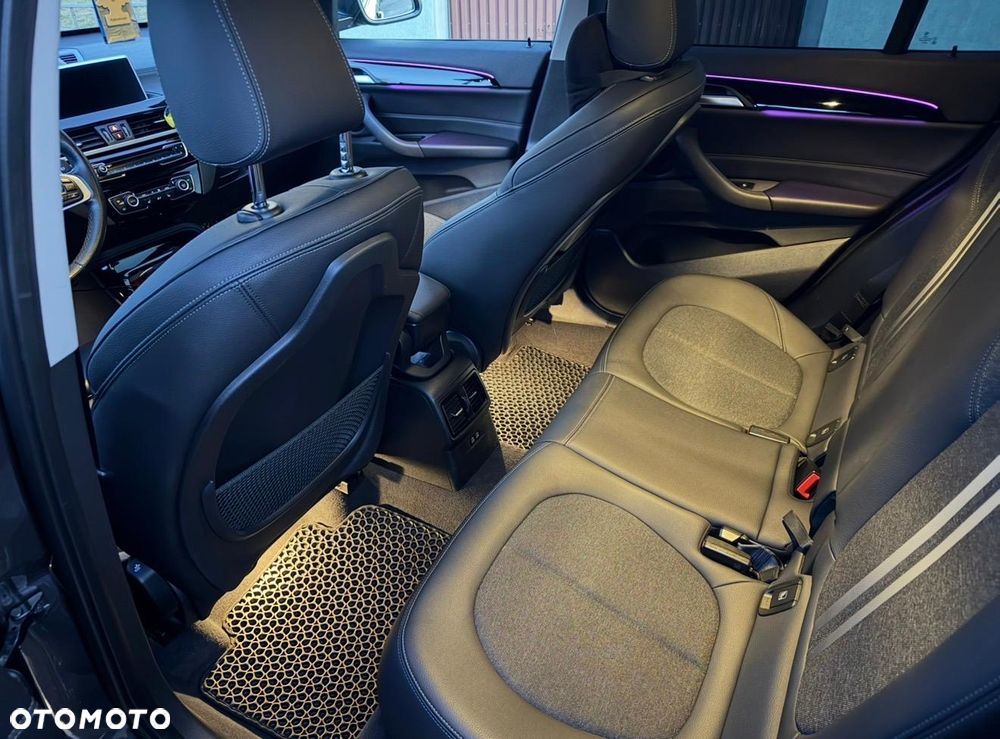 BMW X1 sDrive18i Sport Line - 25