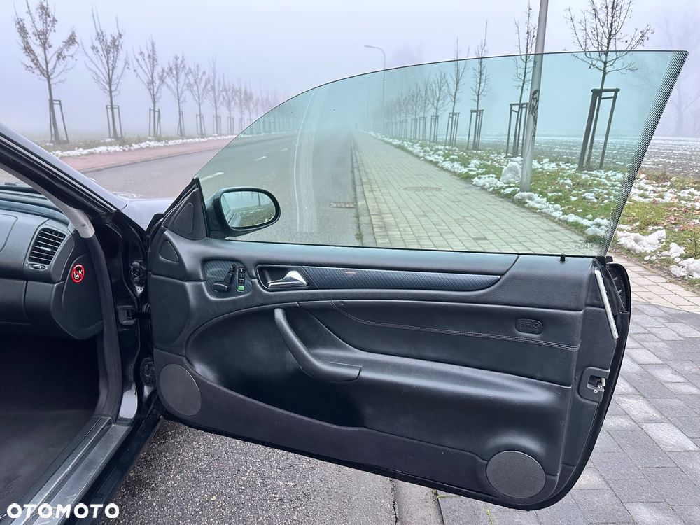 Mercedes-Benz CLK - 22