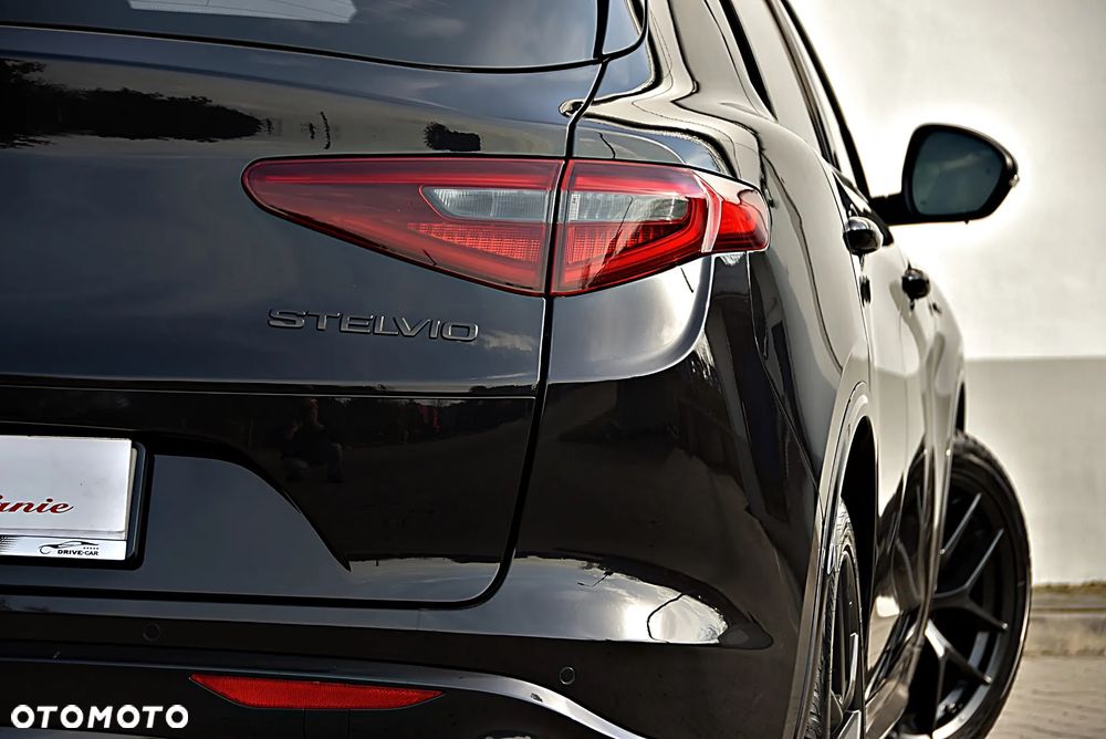Alfa Romeo Stelvio 2.0 Turbo Veloce Q4 - 9