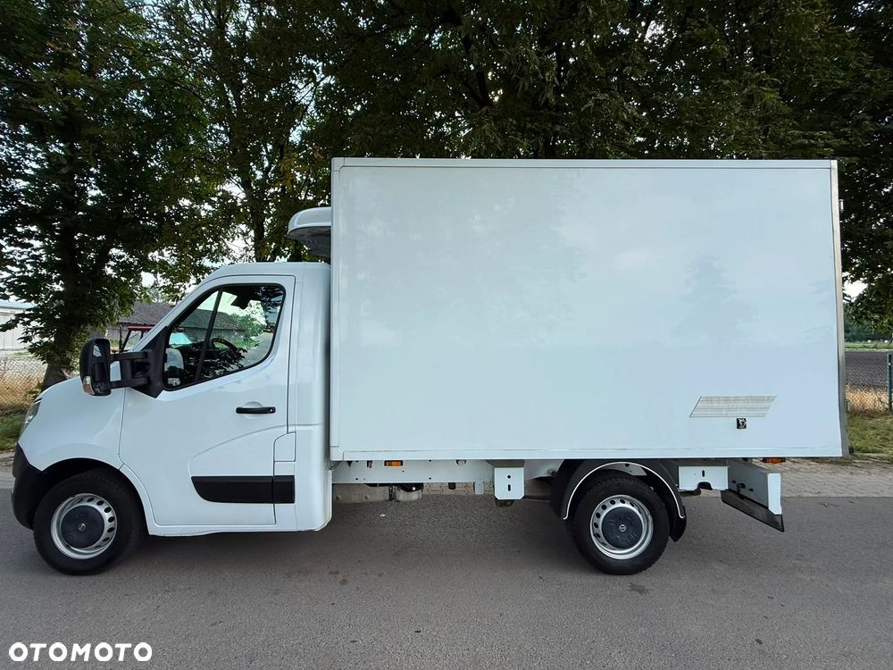 Nissan NV400 - 5