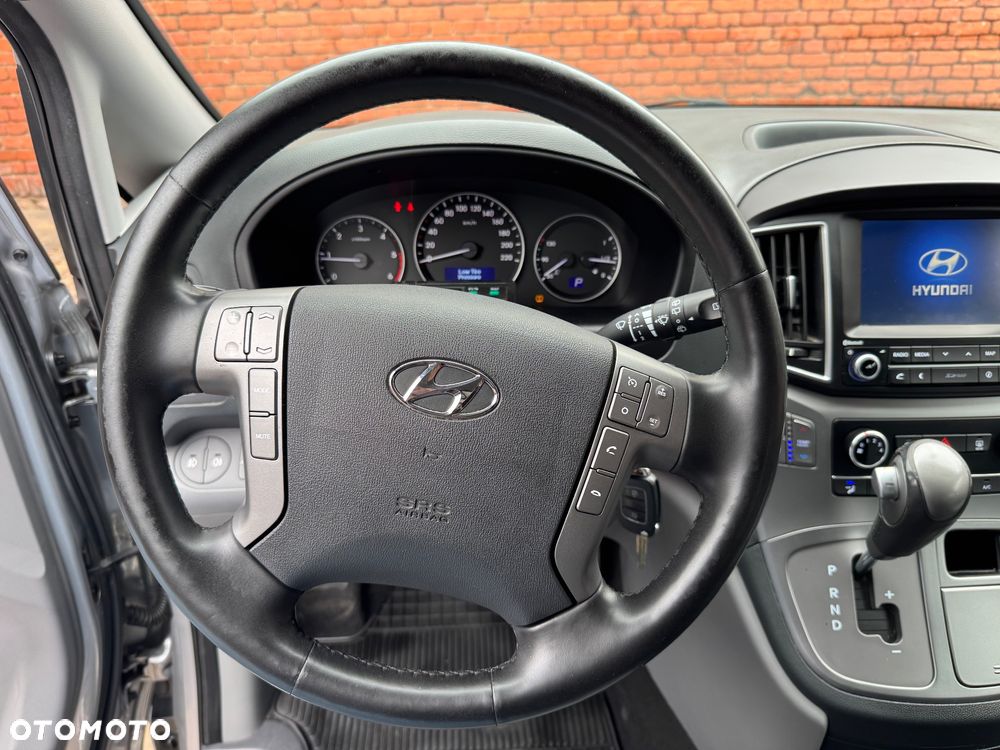Hyundai H-1 2.5 CRDi Travel Comfort - 24
