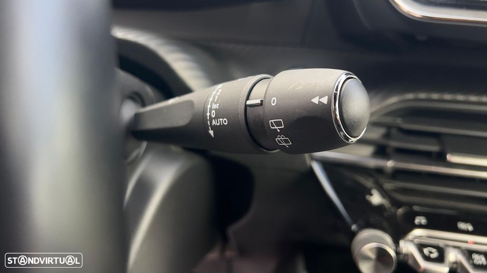 Peugeot e-208 50 kWh GT - 11