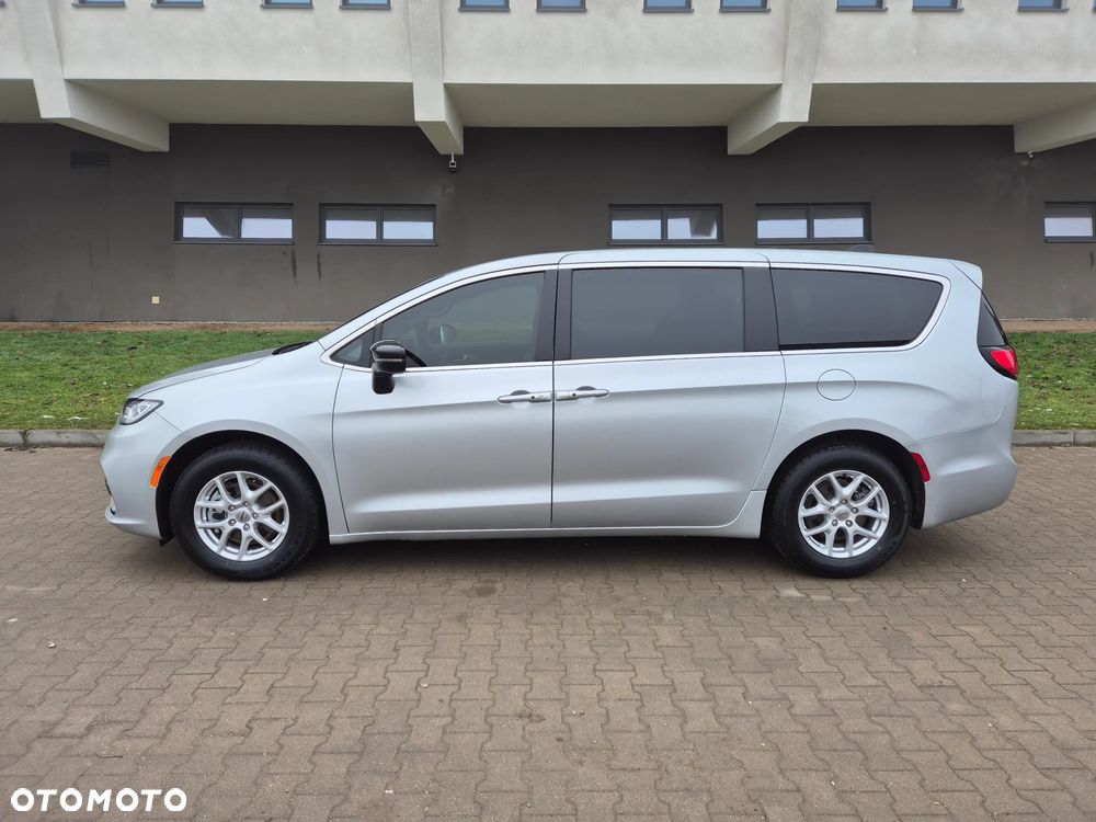 Chrysler Pacifica - 10