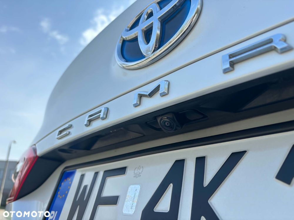 Toyota Camry 2.5 Hybrid Comfort CVT - 22
