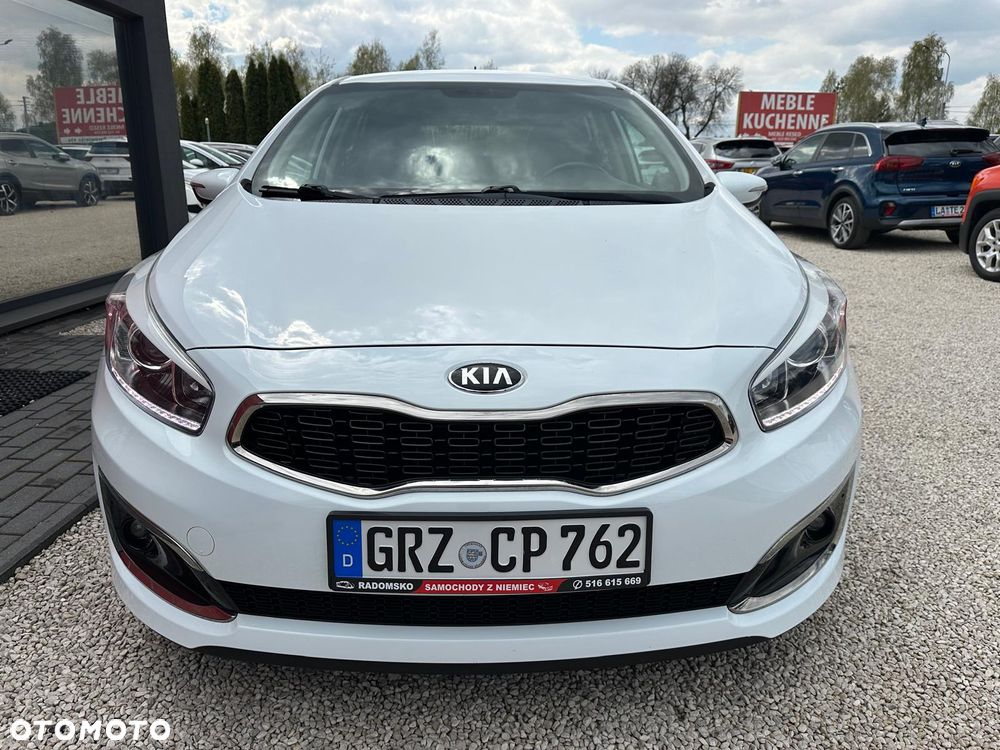 Kia Ceed 1.6 GDI ISG Vision - 12