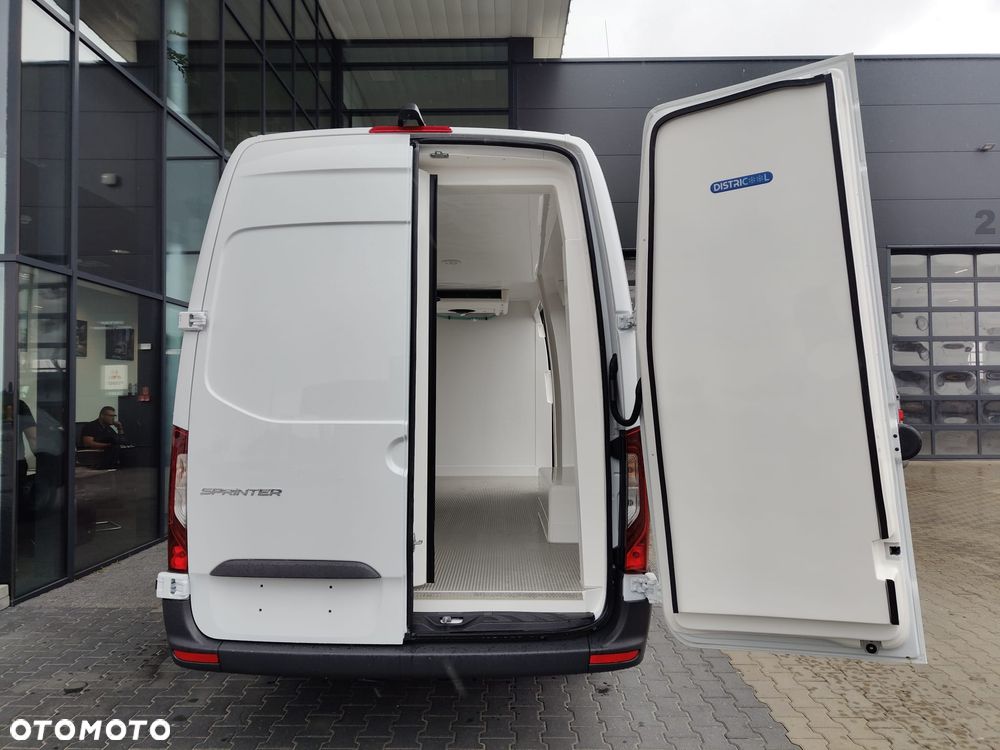 Mercedes-Benz Sprinter - 19