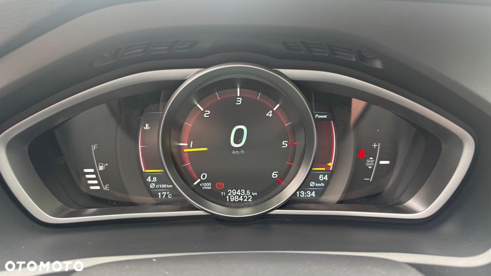 Volvo V40 D2 Momentum - 22