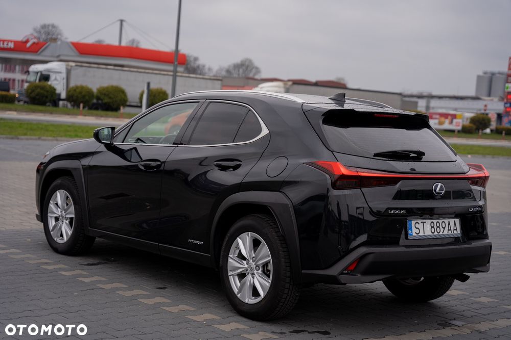 Lexus UX - 9