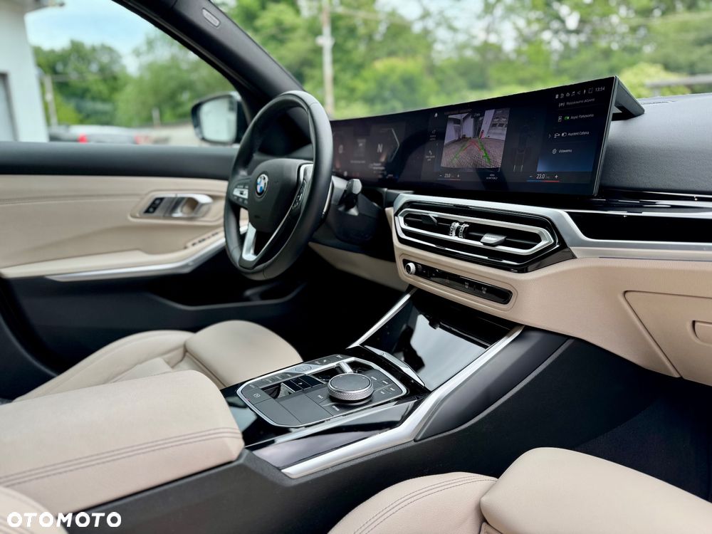 BMW Seria 3 318i - 13