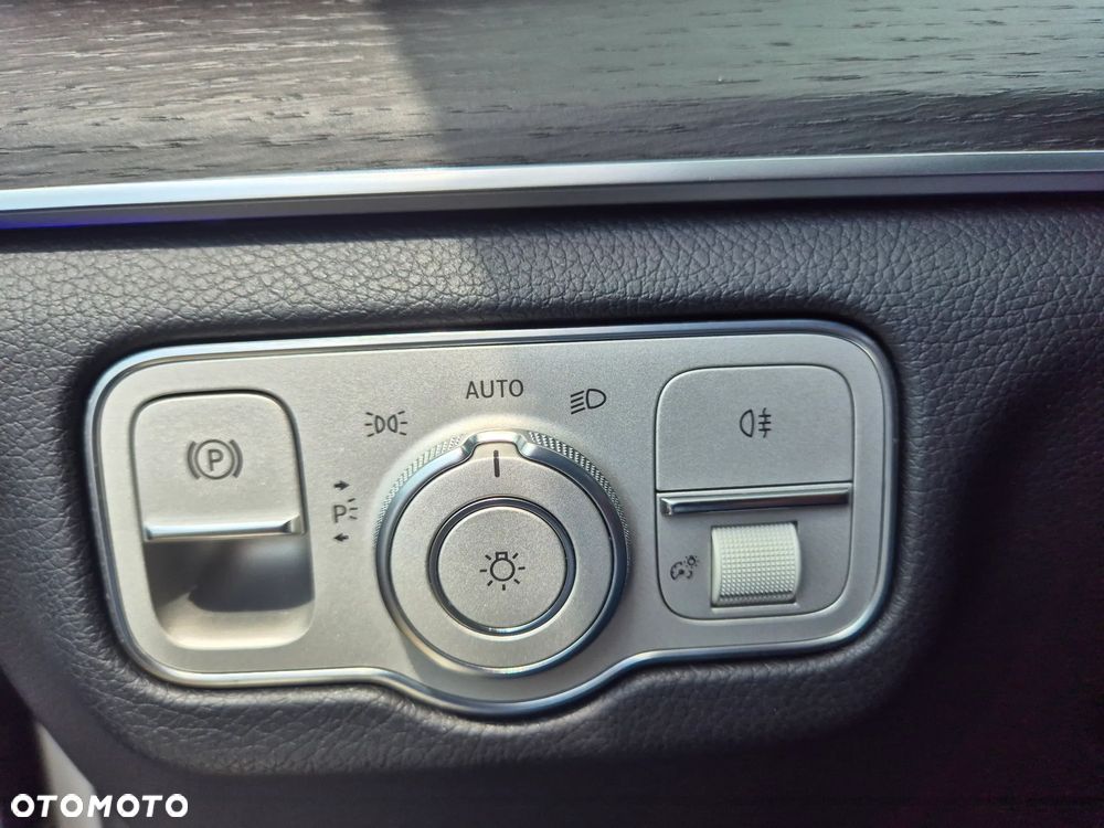 Mercedes-Benz GLE - 12