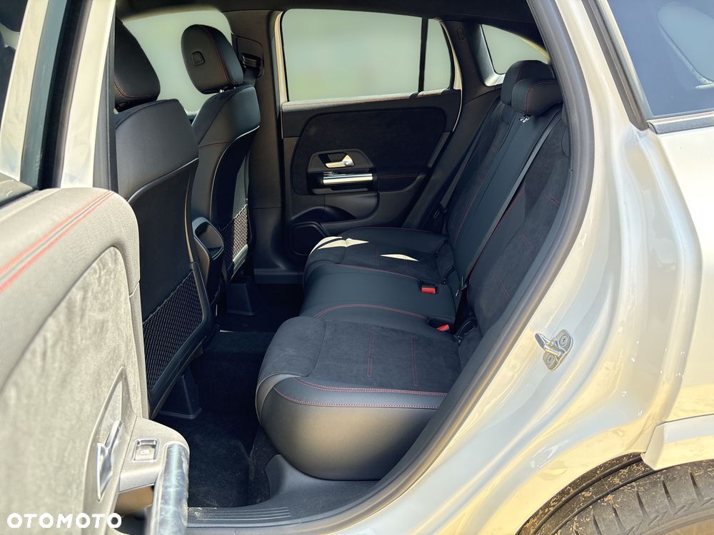 Mercedes-Benz GLA 220 mHEV 4-Matic AMG Line 8G-DCT - 8