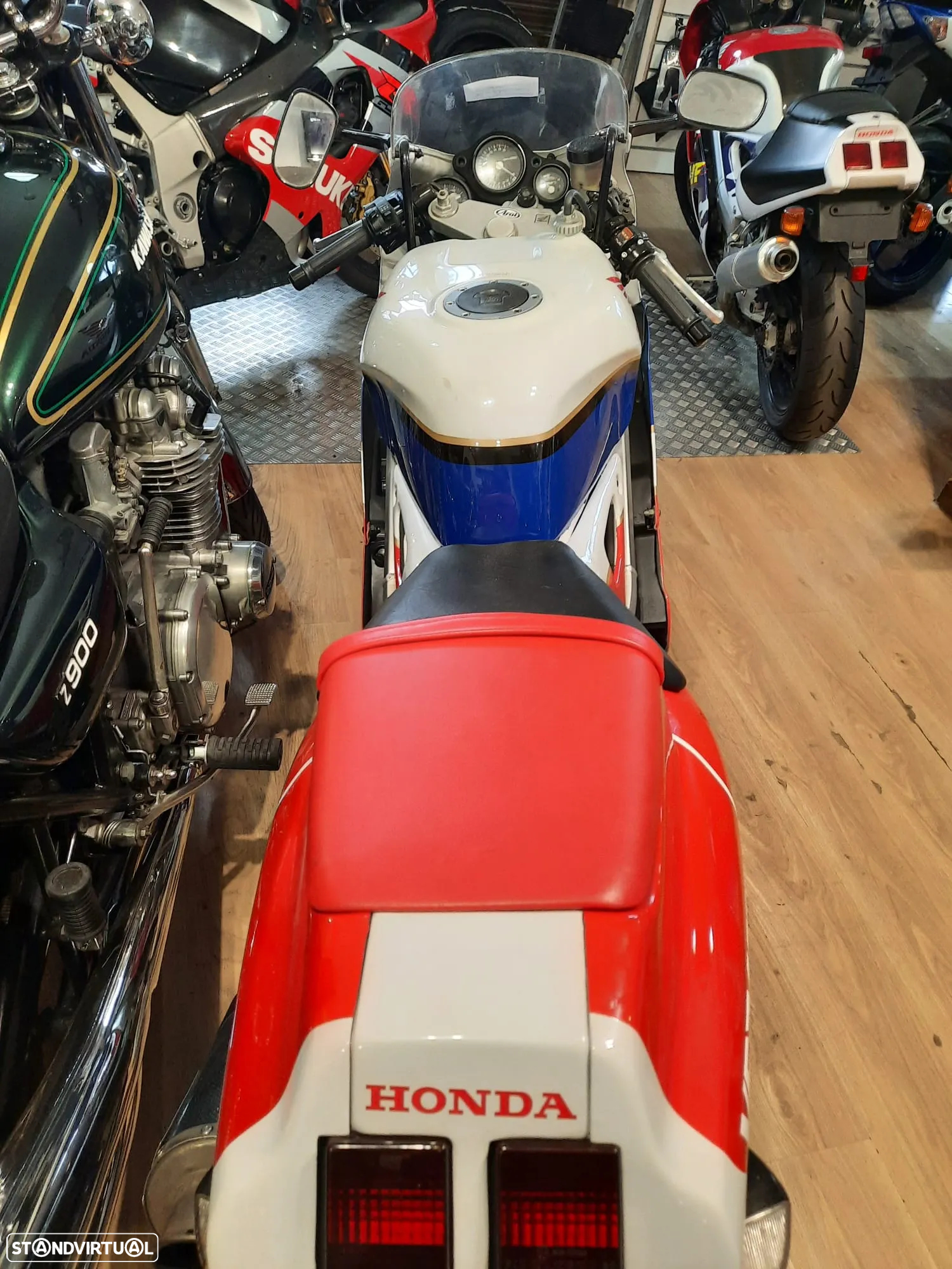 Honda VFR - 6