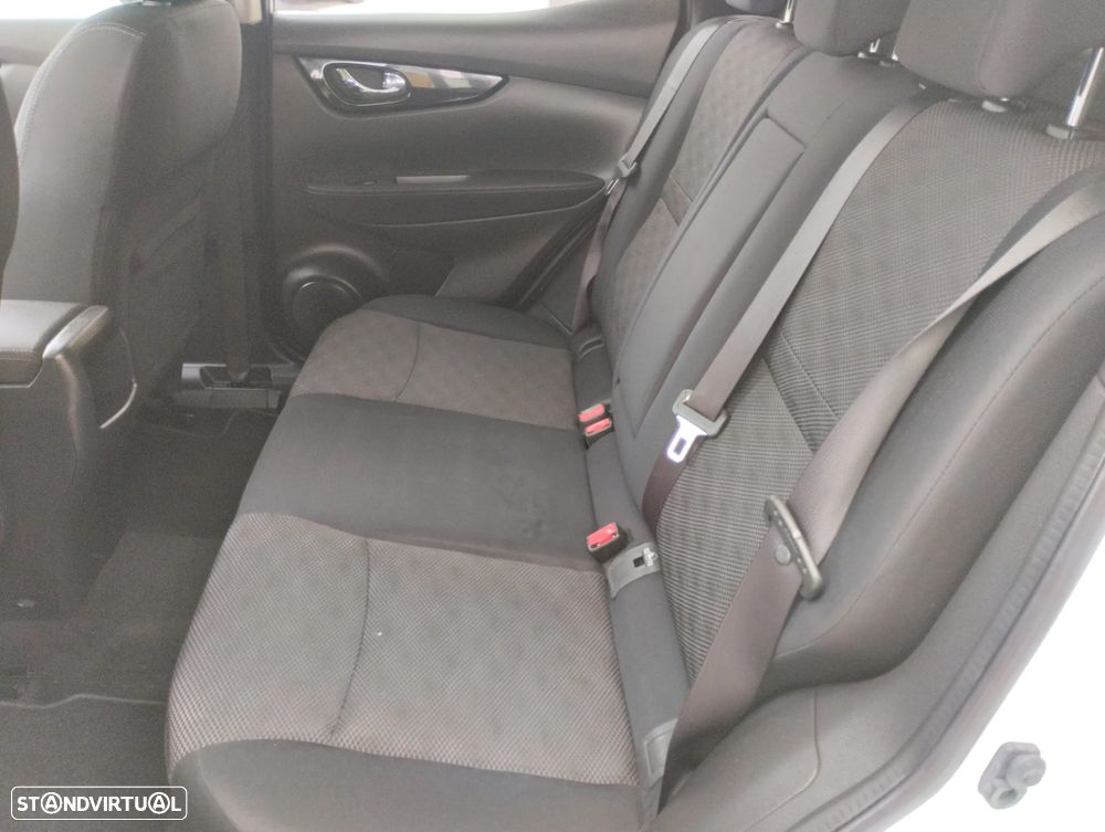 Nissan Qashqai 1.6 dCi Acenta Xtronic - 8