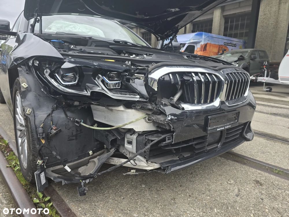 BMW Seria 3 330d Touring xDrive Luxury Line - 5