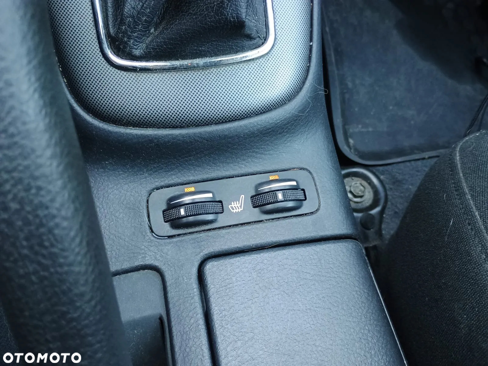 Toyota Avensis 1.8 VVT-i Sol - 10