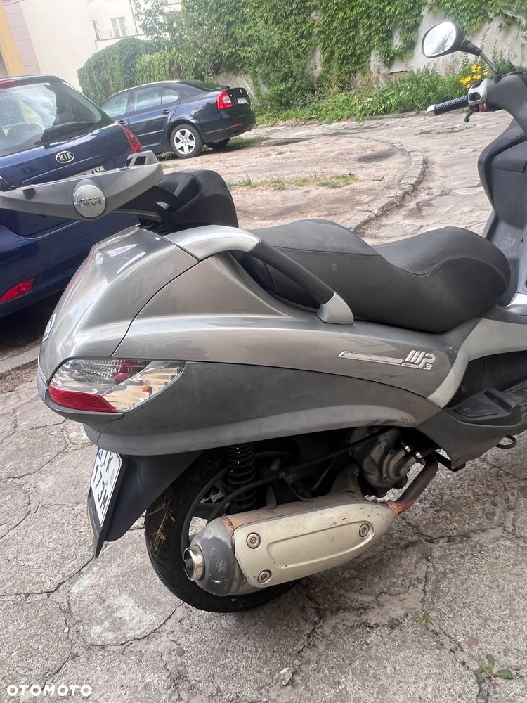 Piaggio MP-3 - 6