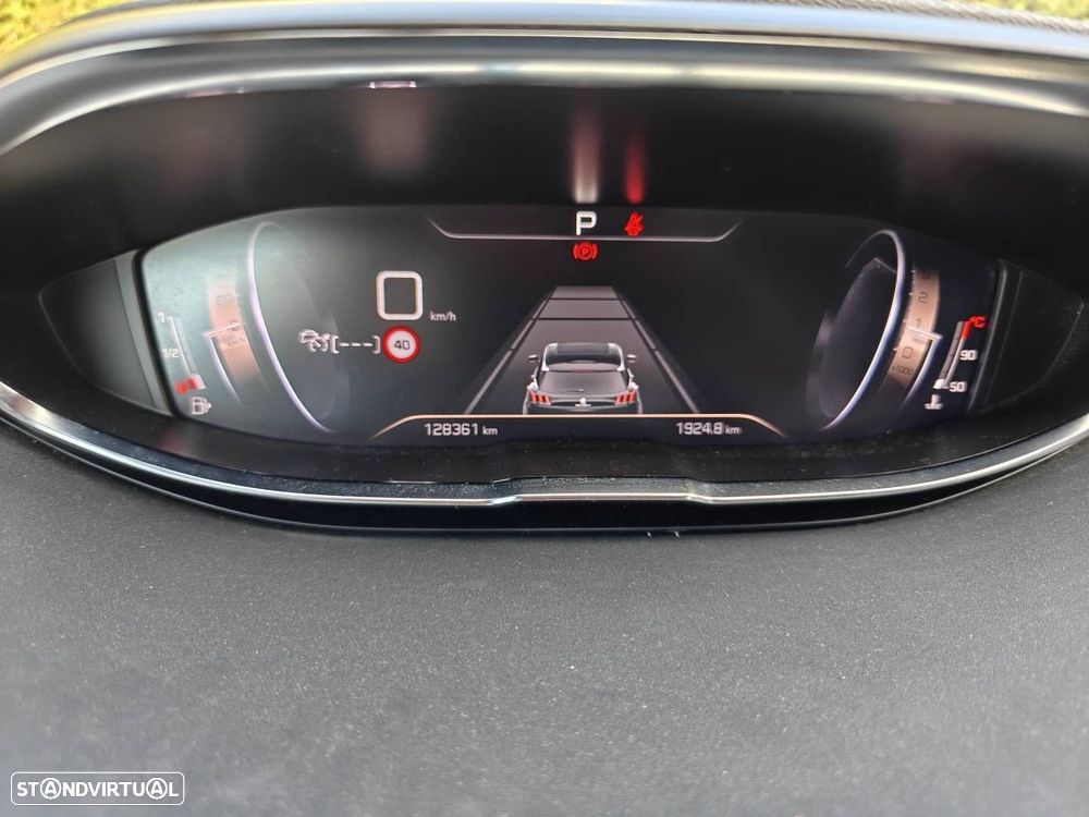 Peugeot 5008 1.5 BlueHDi GT EAT8 - 11