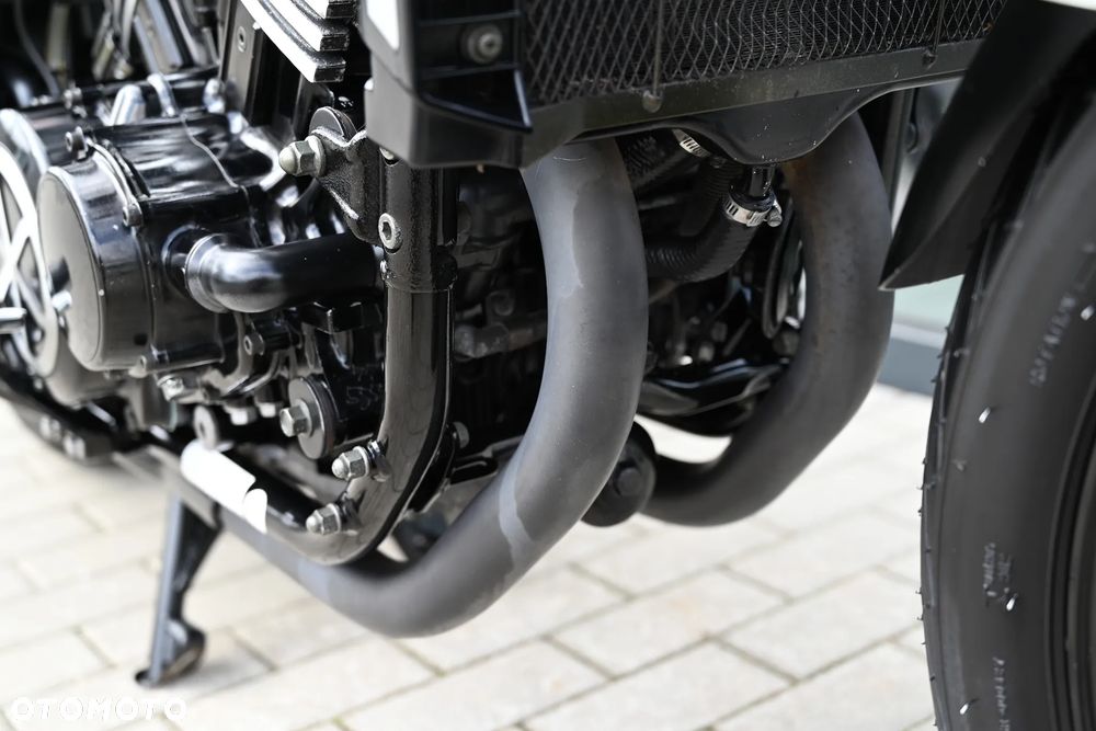 Yamaha V-MAX - 25