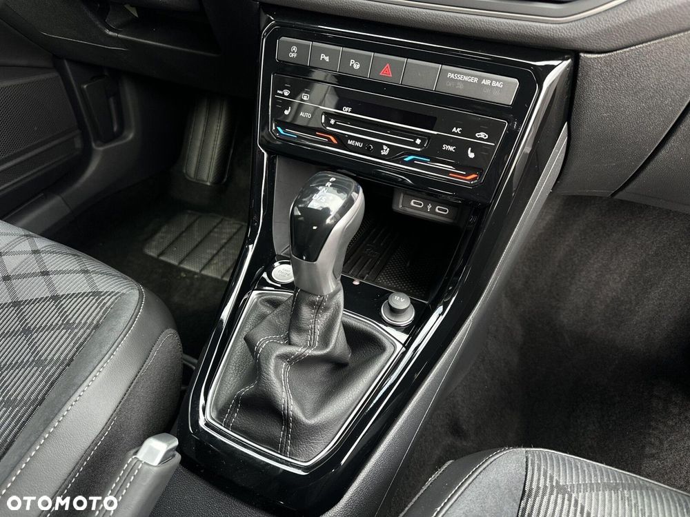 Volkswagen T-Cross - 30