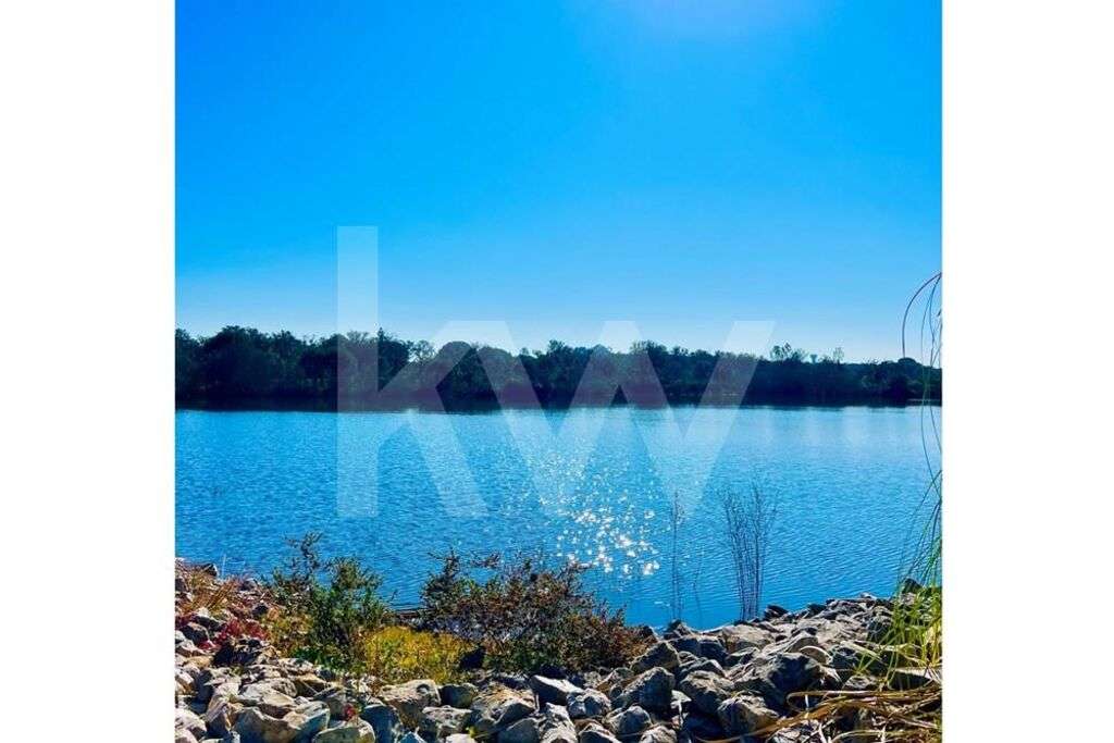 Novidade: Lote de terreno para construção de moradia em empreendimento - Grande imagem: 4/5