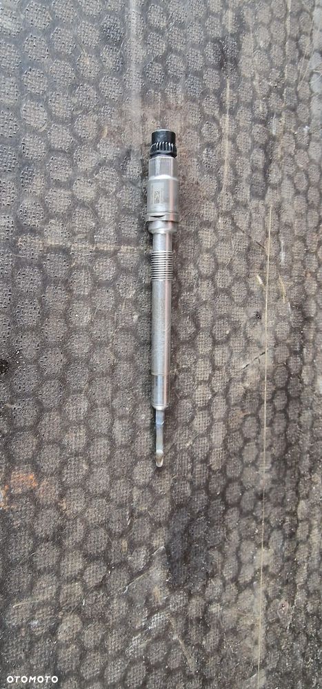 ŚWIECA Żarowa 1.6Tdi 03L905061H VW AUDI SEAT SKODA - 1