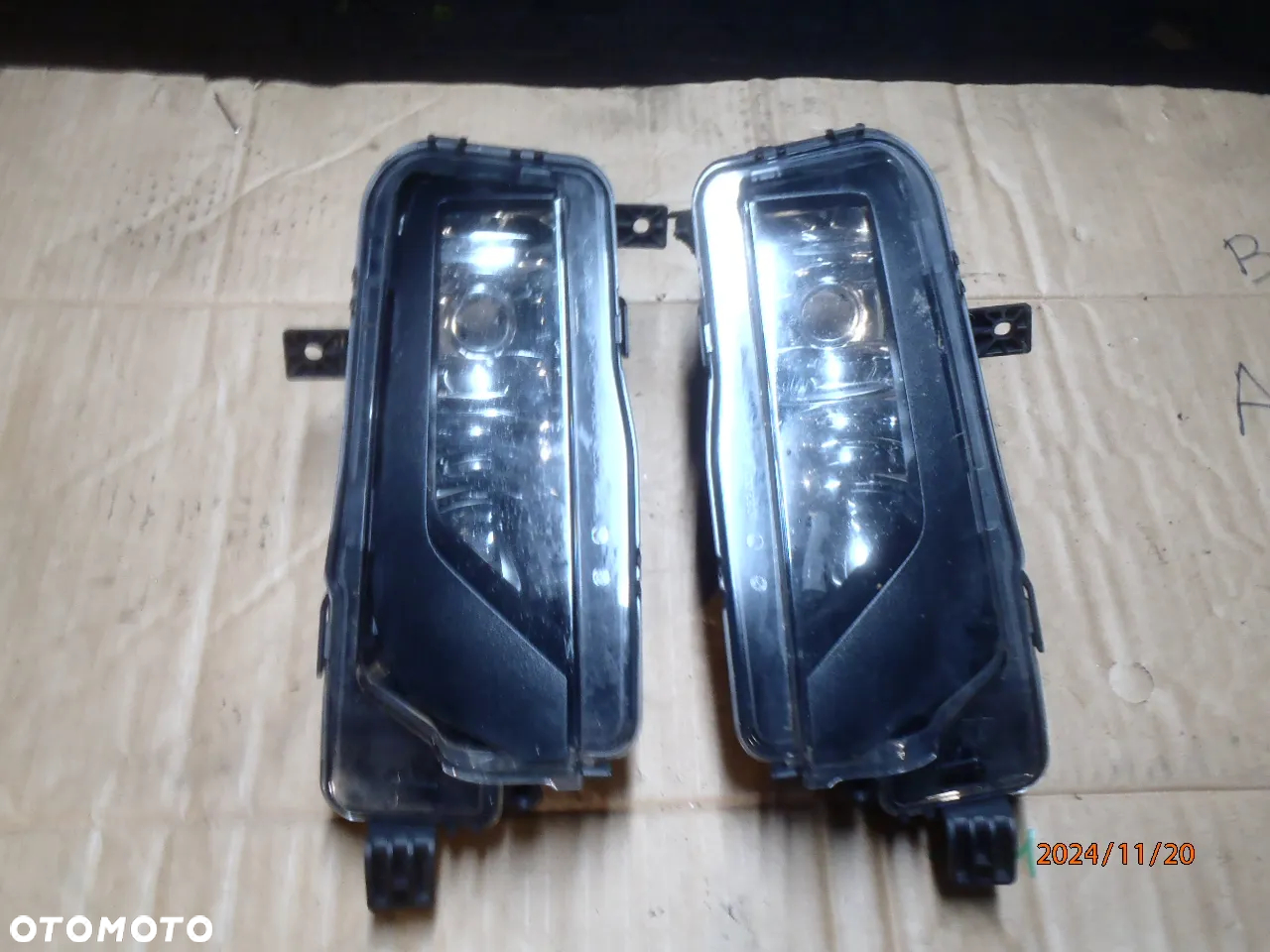 halogen prawy lampa przeciwmgielna  halogen VW CRAFTER II, MAN TGE 7C1 1032.206.0000 7c0.941.662a 7c0.941.661a - 8