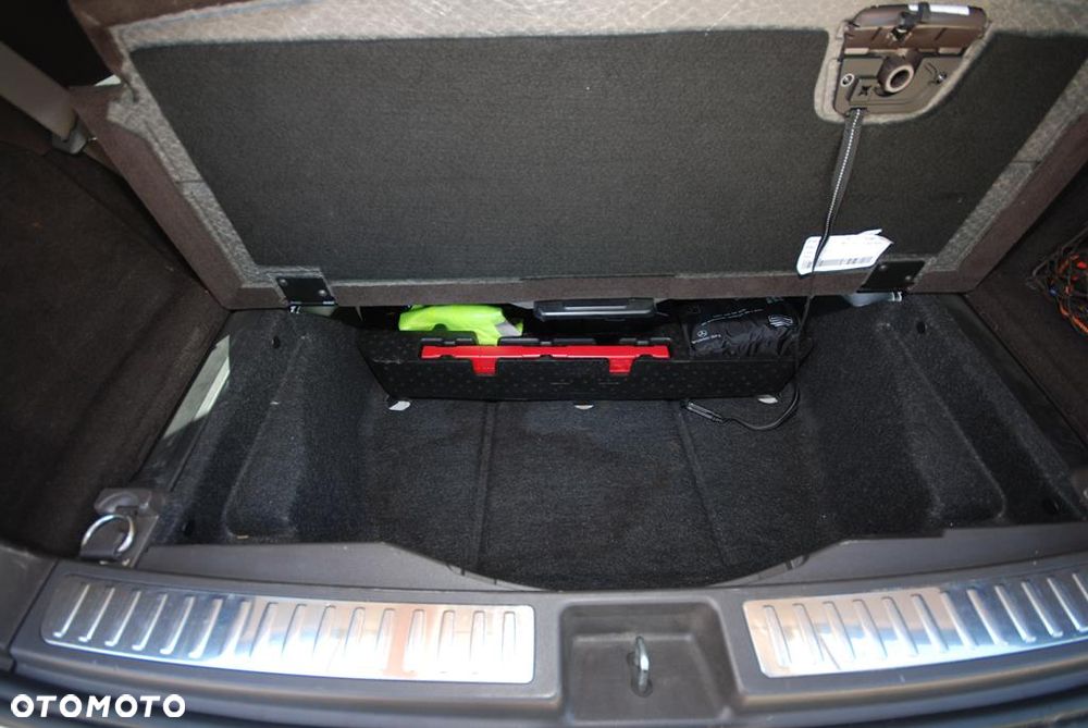 Mercedes-Benz GLS - 14