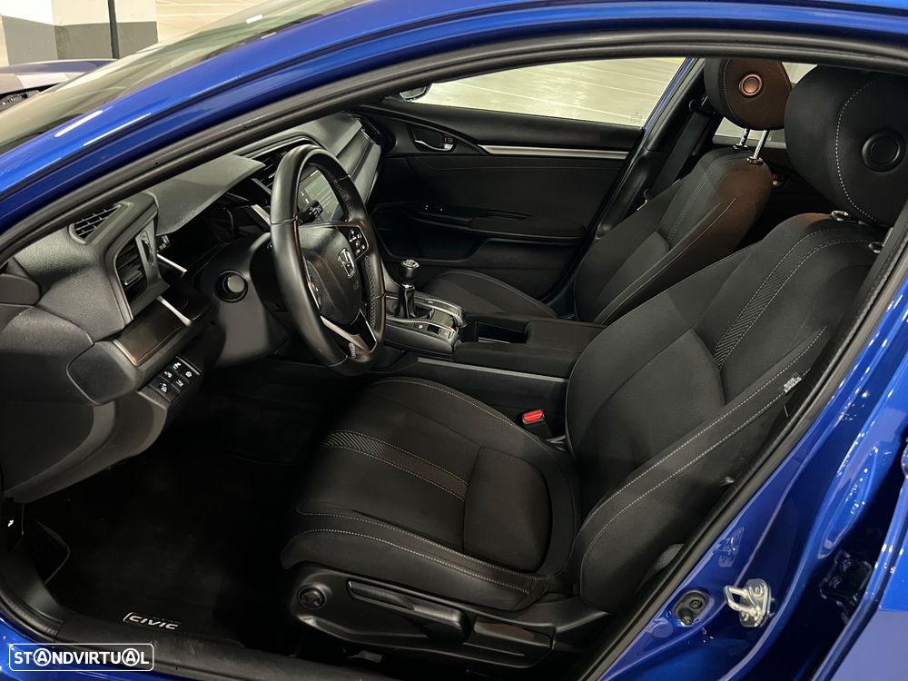 Honda Civic 1.0 i-VTEC Elegance - 23